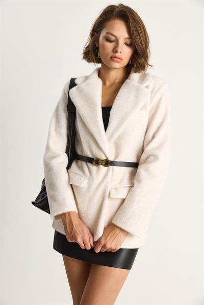 Kadın Cep Detaylı Astarlı Kemerli Peluş Dokulu Blazer Ceket 2761 60281110 - Krem