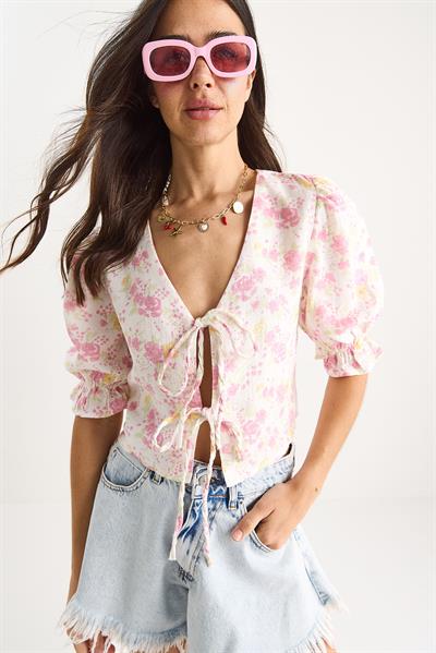 Kadın Çiçek Desenli Bağlama Detaylı Kolları Lastikli Müslin Bluz 1029 60283405 - Beyaz-Pembe