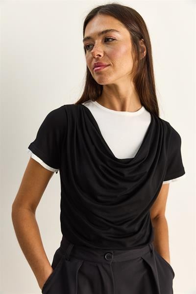 Kadın Çift Kat Görünümlü Degaje Yaka Kısa Kol T-Shirt 6140 60286132 - Siyah