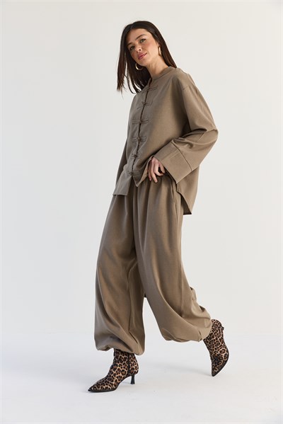 Kadın Çin Düğmeli Oversize Bluz Lastik Paça Şalvar Pantolon Takım 1118 60286546 - Vizon