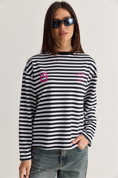 Kadın Çizgili Dijital Baskı Detaylı Oversize Uzun Kollu T-Shirt 925 60286558 - Beyaz-Siyah