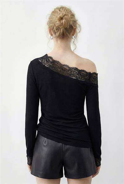 Kadın Dantel Detaylı Madonna Yaka Bluz 1063 60286036 - Siyah