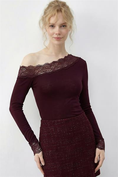 Kadın Dantel Detaylı Madonna Yaka Bluz 1063 60286036 - Bordo