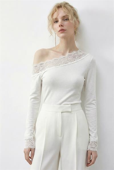 Kadın Dantel Detaylı Madonna Yaka Bluz 1063 60286036 - Beyaz
