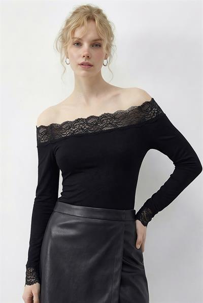 Kadın Dantel Detaylı Madonna Yaka Bluz 1063 60286036 - Siyah