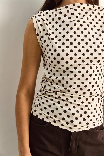 Kadın Degaje Yaka Puantiyeli Yanlardan Büzgü Detaylı Likralı Bluz 6157 60286128 - Bej-Kahverengi