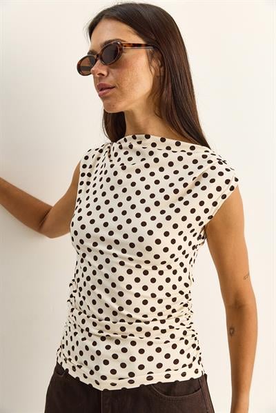 Kadın Degaje Yaka Puantiyeli Yanlardan Büzgü Detaylı Likralı Bluz 6157 60286128 - Bej-Kahverengi