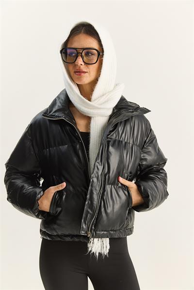 Kadın Dik Yaka Astarlı Suni Deri Görünümlü Kısa Puffer Mont DM260003 60283869 - Siyah
