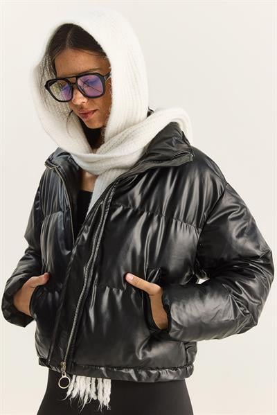 Kadın Dik Yaka Astarlı Suni Deri Görünümlü Kısa Puffer Mont DM260003 60283869 - Siyah