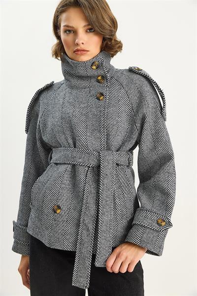 Kadın Dik Yaka Cep Detaylı Kuşaklı Astarlı Balıksırtı Kaşe Kaban 26-016 60283727 - Siyah-Ekru