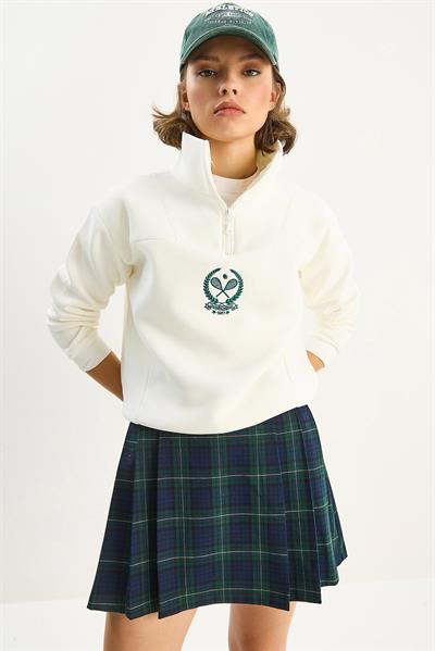 Kadın Dik Yaka Yarım Fermuarlı İçi Polarlı Crop Sweatshirt 1808 60283713 - Beyaz