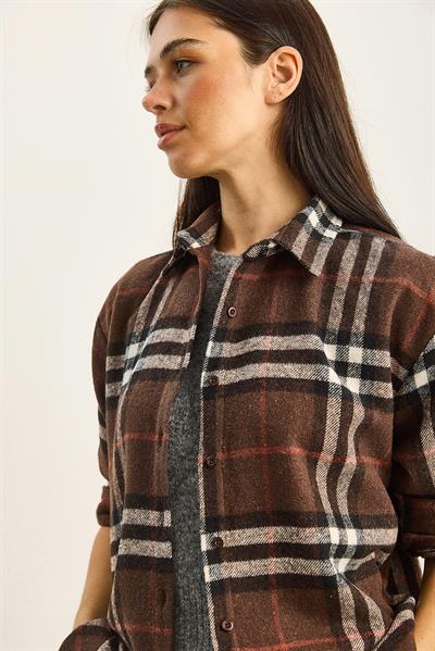 Kadın Ekose Desenli Oversize Oduncu Gömlek DG251061 60283825 - Kahverengi-Bej