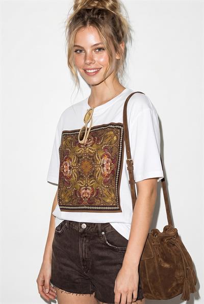 Kadın Etnik Desenli Boncuk İşlemeli Baskı Detaylı Oversize T-Shirt 2128 60286123 - Beyaz