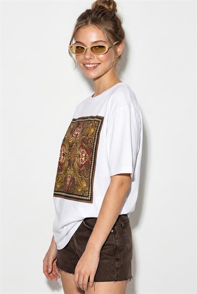 Kadın Etnik Desenli Boncuk İşlemeli Baskı Detaylı Oversize T-Shirt 2128 60286123 - Beyaz
