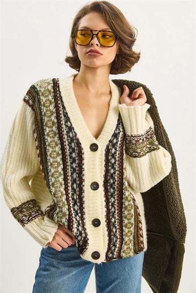 Kadın Etnik Desenli Oversize V Yaka Düğmeli Kalın Triko Hırka 5057 60283576 - Krem