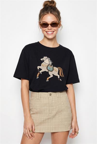 Kadın Figürlü Nakış ve Boncuk Detaylı Oversize T-Shirt 2222 60286121 - Siyah