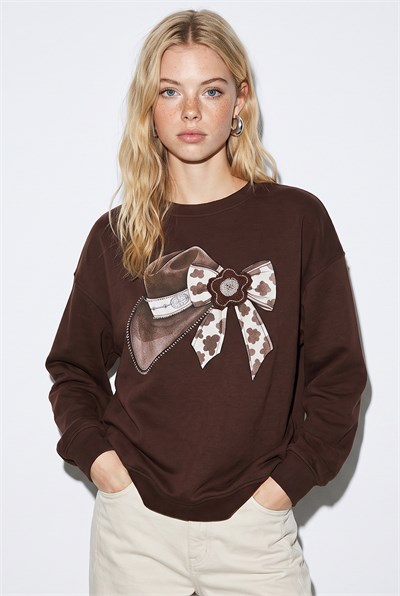 Kadın Fiyonk Baskılı Taş Detaylı Oversize Üç İplik Sweatshirt 2283 60286479 - Acı Kahve