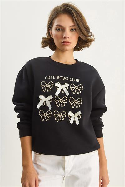 Kadın Fiyonk Nakışlı Kurdele Aksesuarlı Üç İplik Şardonlu Sweatshirt 60601048 - Siyah