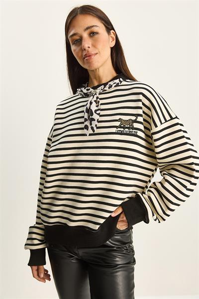 Kadın Fular Detaylı Leopar Nakışlı Çizgili Üç İplik Şardonlu Oversize Sweatshirt 6973 60283818 - Ekru-Siyah