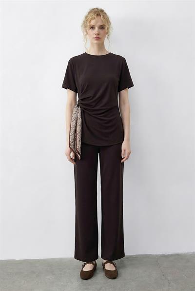 Kadın Fularlı Bağlama Detaylı T-Shirt Yüksek Bel Pantolon Alt-Üst Takım 7630 60286041 - Kahverengi