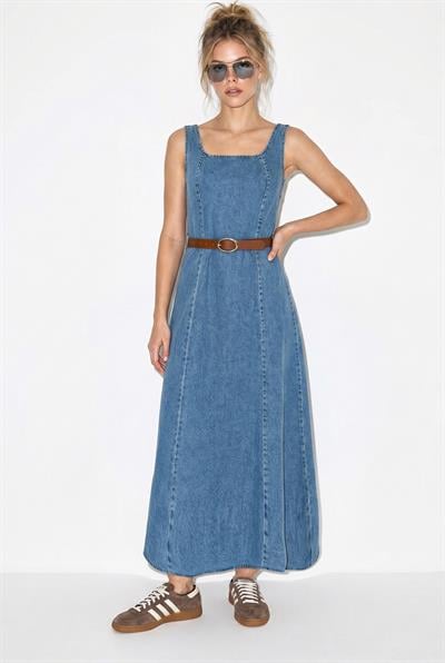 Kadın Geniş Yaka Askılı Kemerli Kloş Denim Elbise 6084 60286108 - Mavi