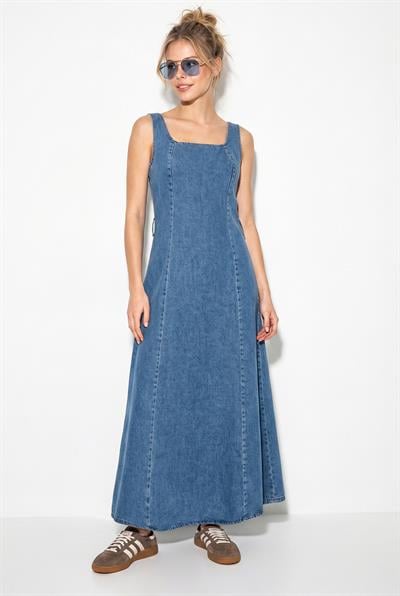 Kadın Geniş Yaka Askılı Kemerli Kloş Denim Elbise 6084 60286108 - Mavi