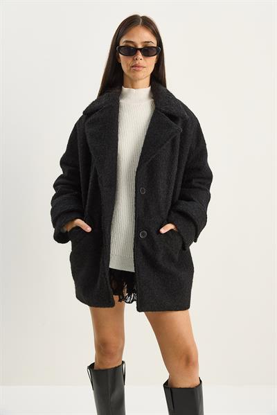 Kadın Geniş Yaka Cep Detaylı Oversize Astarlı Buklet Kaşe Kaban 7033 60283735 - Siyah