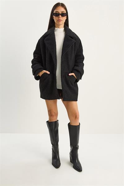 Kadın Geniş Yaka Cep Detaylı Oversize Astarlı Buklet Kaşe Kaban 7033 60283735 - Siyah