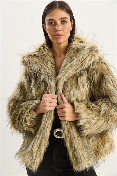 Kadın Geniş Yakalı Astarlı Kısa Premium Suni Kürk Ceket 2770 60261574 - Bej-Siyah