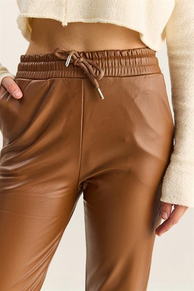 Kadın İçi Kürklü Paça ve Bel Lastikli Cep Detaylı Suni Deri Pantolon 1548 60282042 - Camel