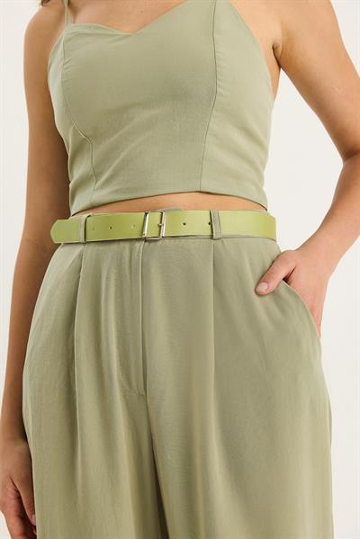 Kadın İnce Askılı Gipe Detaylı Crop Bluz Kemerli Cepli Bol Pantolon Takım 9379 60281104 - Çağla Yeşili