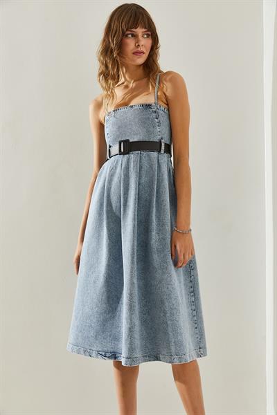 Kadın İp Askılı Kemerli Yandan Fermuar Detaylı Kot Elbise 60251388 - Mavi