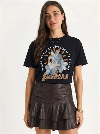 Kadın Kabartma Çiçek Aplikeli Yazı Baskılı Basic T-Shirt 7524 60283951 - Siyah
