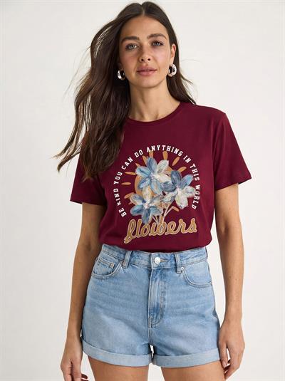 Kadın Kabartma Çiçek Aplikeli Yazı Baskılı Basic T-Shirt 7524 60283951 - Bordo