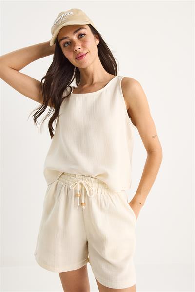 Kadın Kalın Askılı Bluz Beli Lastikli Cep Dataylı Şort Müslin Takım 3310 60283414 - Bej