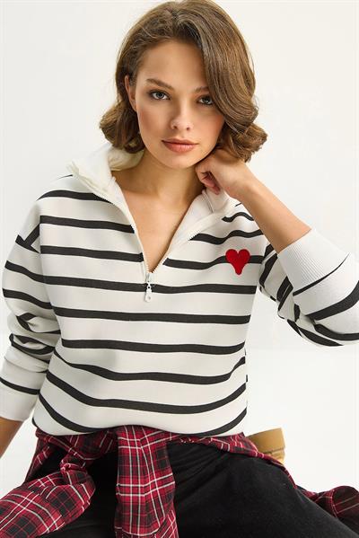 Kadın Kalp Nakışlı Dik Yaka Yarım Fermuarlı Çizgili Sweatshirt 6089 60283714 - Beyaz-Siyah