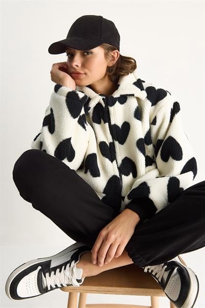 Kadın Kalpli Dik Yaka Cep Detaylı Astarlı Oversize Peluş Mont 25346 60283526 - Ekru-Siyah