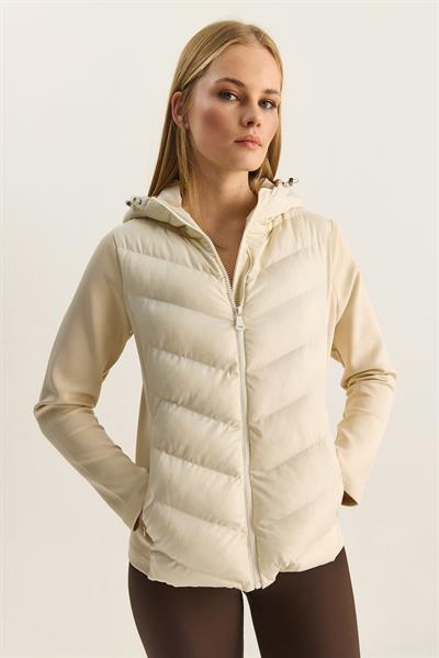Kadın Kapüşonlu Fermuarlı Garnili Slim Fit Şişme Mont 1123 60283816 - Bej