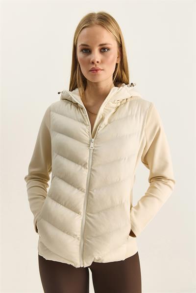 Kadın Kapüşonlu Fermuarlı Garnili Slim Fit Şişme Mont 1123 60283816 - Bej