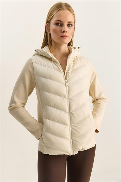 Kadın Kapüşonlu Fermuarlı Garnili Slim Fit Şişme Mont 1123 60283816 - Bej