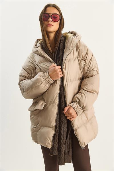 Kadın Kapüşonlu Oversize Yarasa Kol Şişme Mont 60283686 - Bej