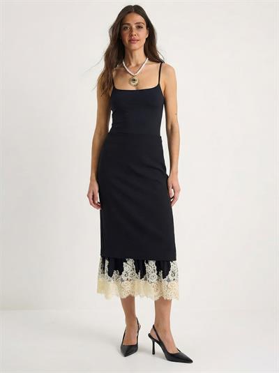 Kadın Katmanlı Dantel Detaylı Astarlı Midi Etek 0936 60283945 - Siyah