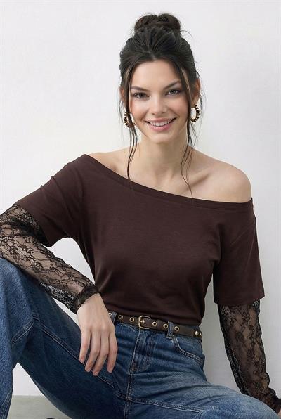 Kadın Kayık Yaka Dantel Kollu Rahat Kalıp Şık Bluz 1070 60286065 - Kahverengi
