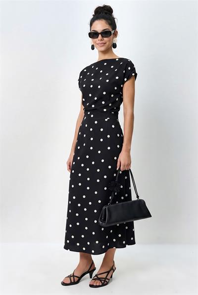 Kadın Kayık Yaka Drape Detaylı Puantiyeli Midi Elbise 8708 60286184 - Siyah-Ekru