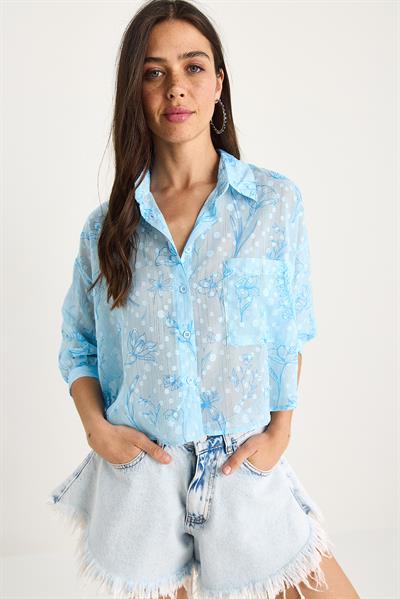 Kadın Kendinden Çiçek Desenli Yarım Kollu Tek Cep Detaylı Jakarlı Transparan Gömlek 60282019 - Bebe Mavisi