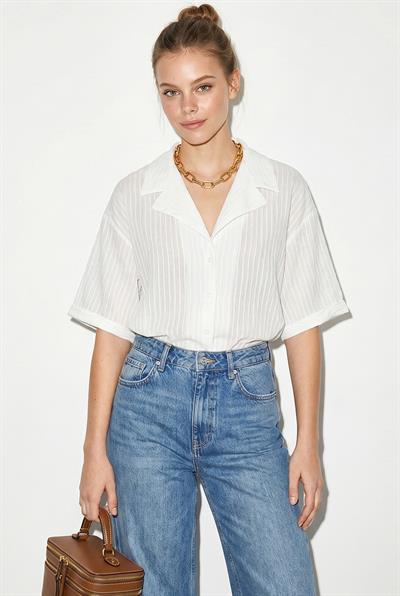 Kadın Kendinden Çizgili Açık Yaka Oversize Kısa Kol Gömlek 60282055 - Beyaz