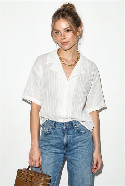 Kadın Kendinden Çizgili Açık Yaka Oversize Kısa Kol Gömlek 60282055 - Beyaz
