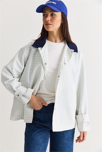 Kadın Kontrast Yaka Ekose Desenli Astarlı Oversize Trençkot M-1 60286563 - Beyaz-Lacivert