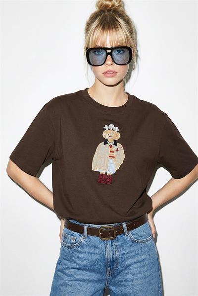 Kadın Köpek Nakışlı Taş İşlemeli Relaxed Fit %100 Pamuk T-Shirt 1077 60286067 - Acı Kahve