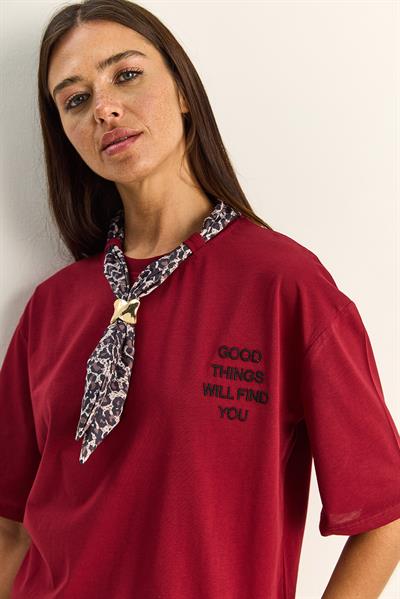 Kadın Leopar Desenli Fular Detaylı Nakışlı Pamuklu Oversize T-Shirt 5298 60283979 - Bordo
